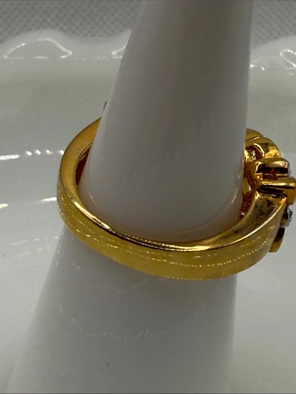 Vintage Gold plated brass diamond open work Floral Band Ring Silver tone Accents
